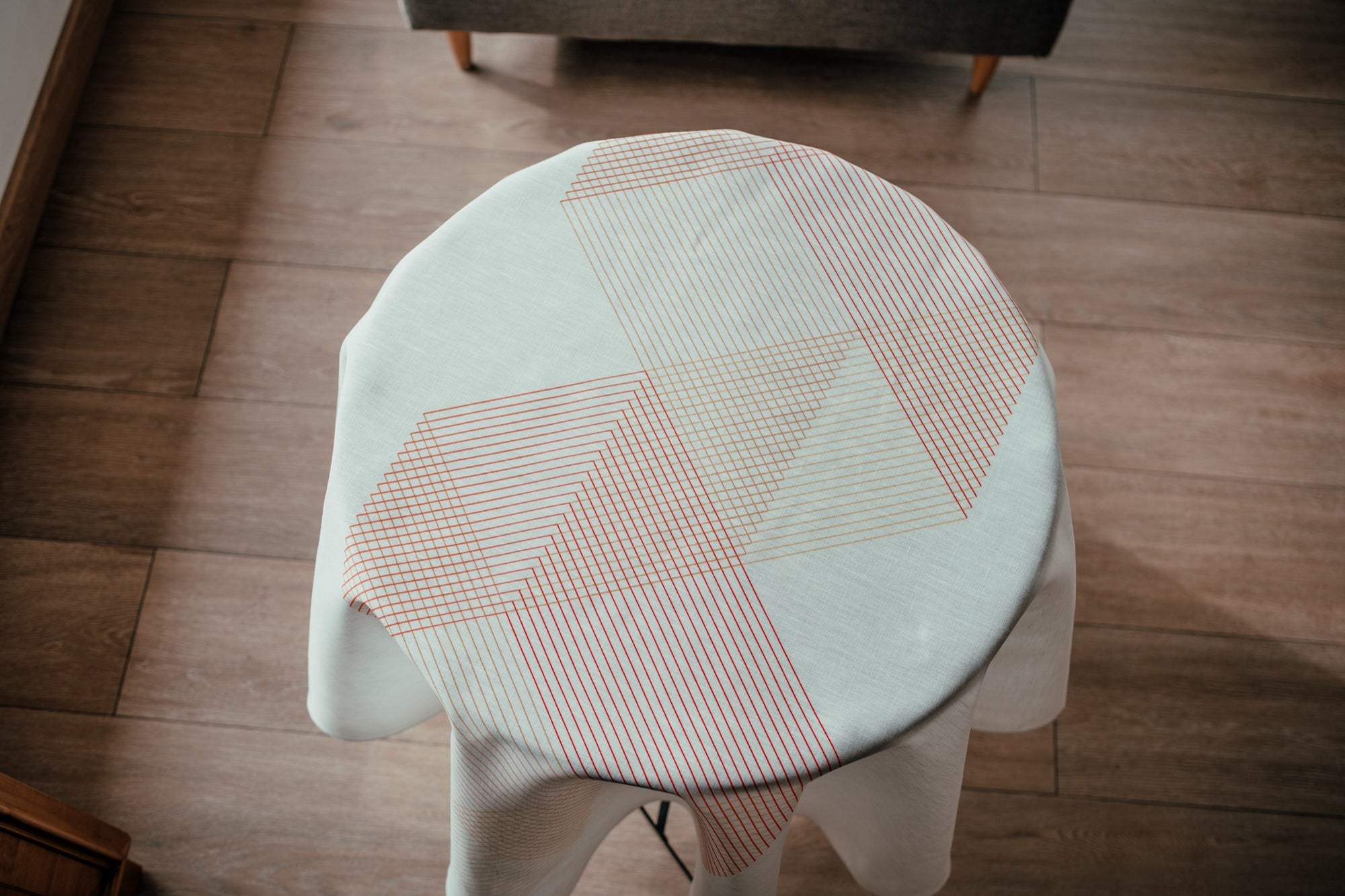 Mantel Circular Diagonales Rojas