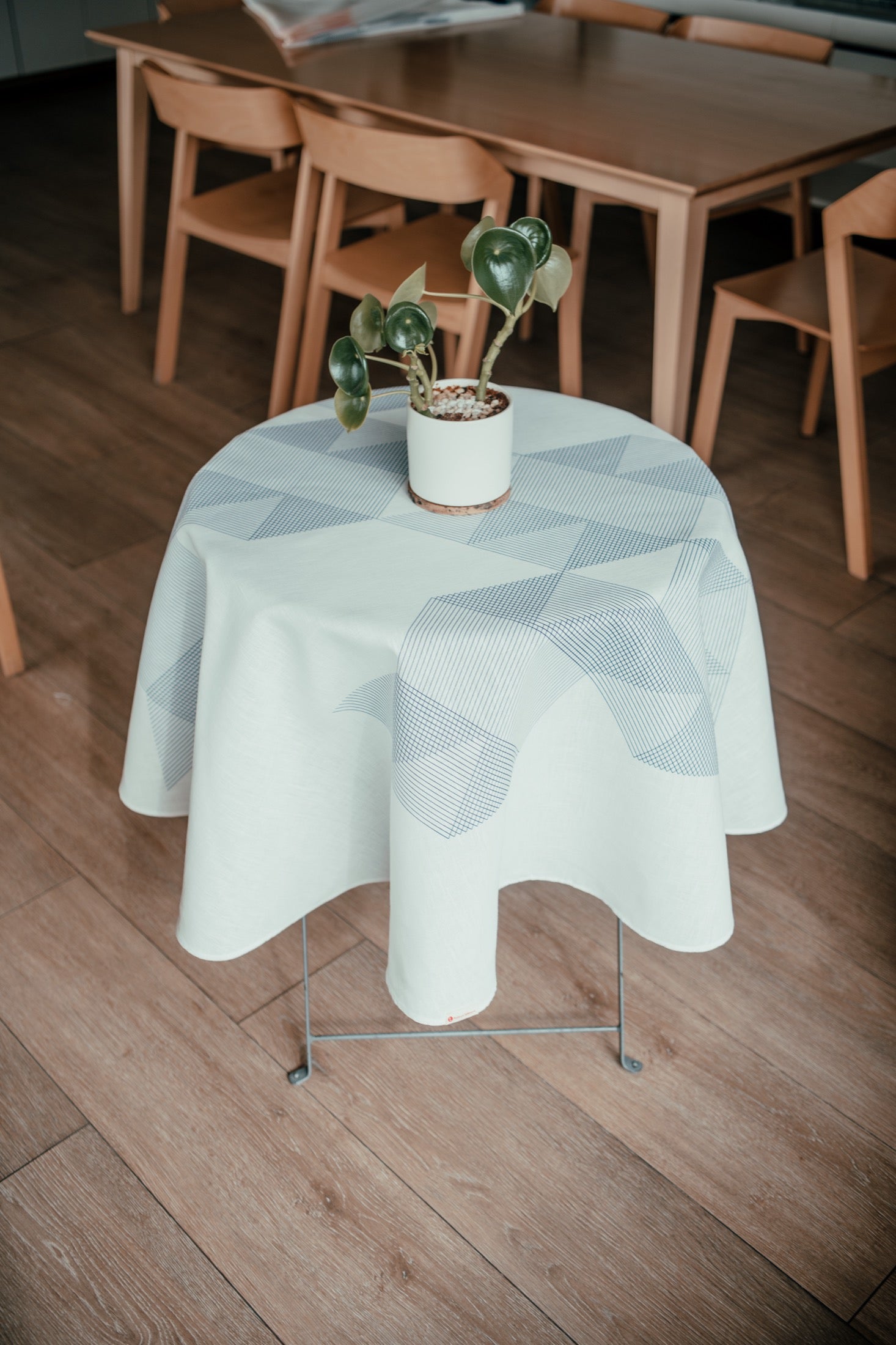 Mantel Circular Diagonales Azules