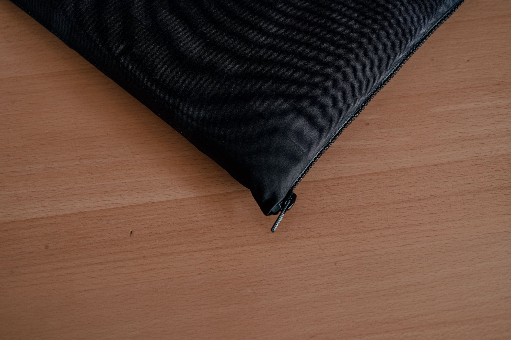 Funda para Laptop Negra — 16″