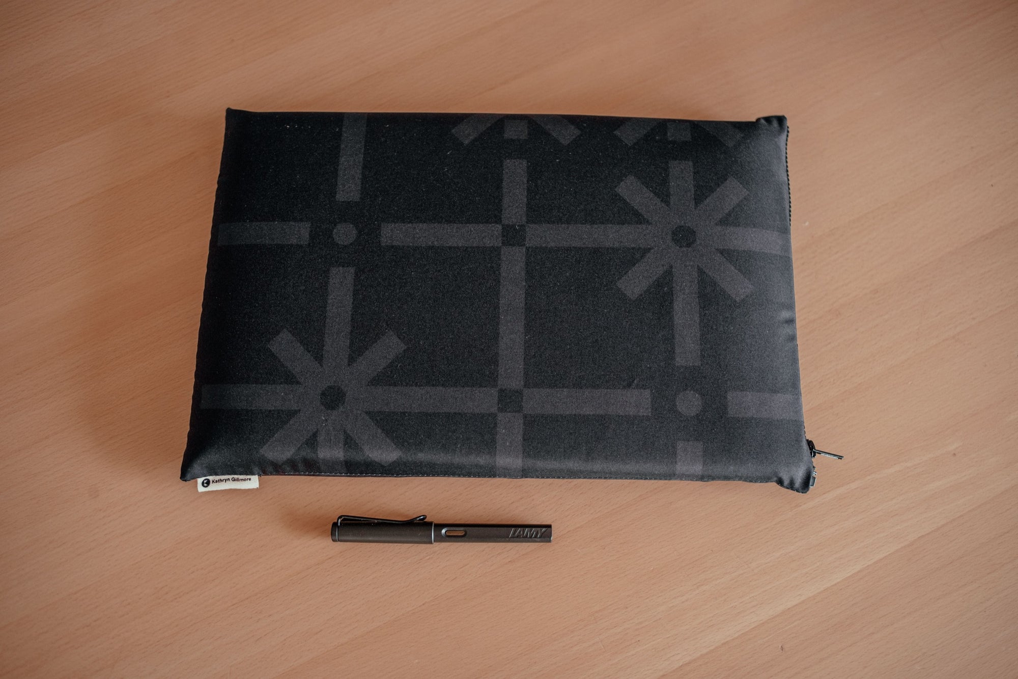 Funda para Laptop Negra — 16″